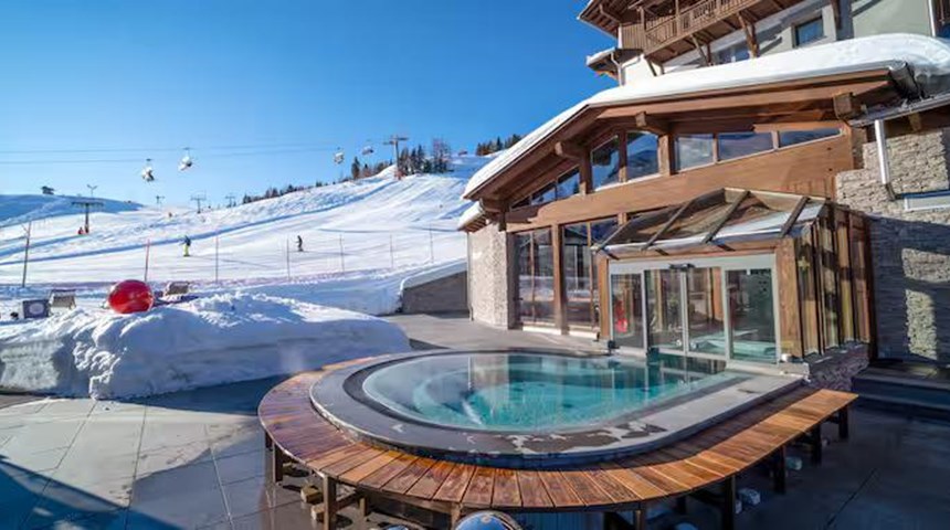 ROMANTIC SKI RESORTS FROM CRYSTAL SKI
